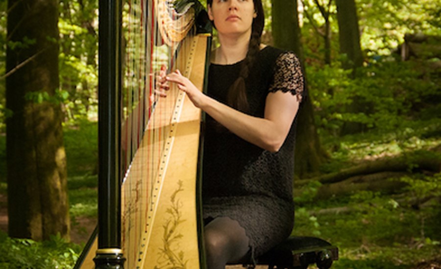 Harpist Miriam Seltzer