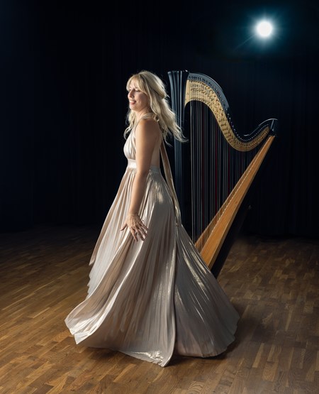 Renate Strahlhofer - harpist