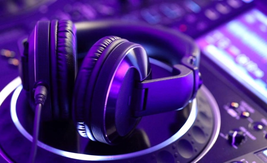DJ Kent Larsen