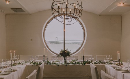 River Restaurant On The Pier